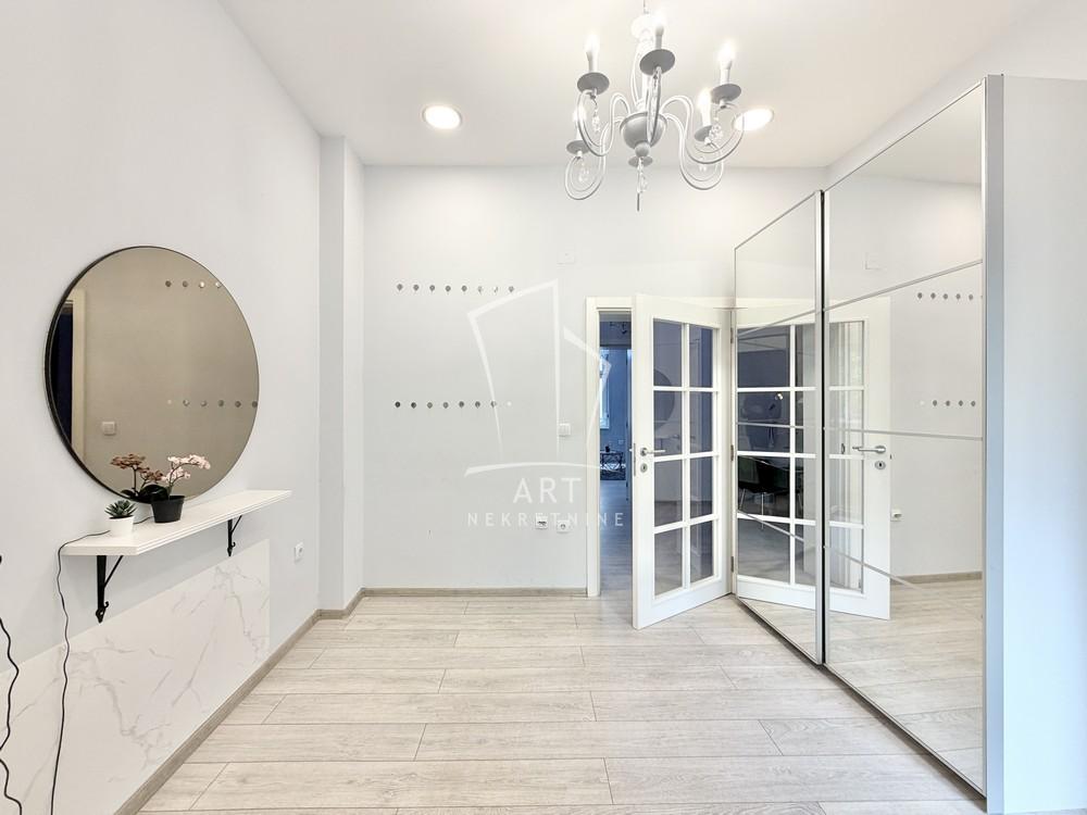 Stan na prodaju u Beogradu, Palilula, jednoiposoban, 47m2, cena 230000 evra