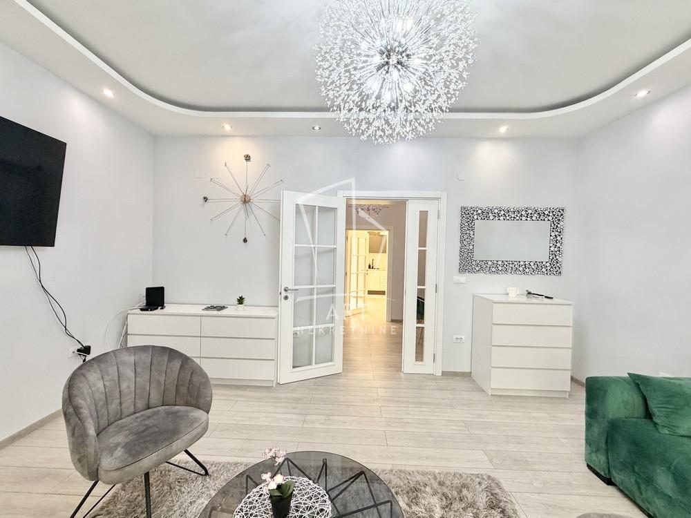 Stan na prodaju u Beogradu, Palilula, jednoiposoban, 47m2, cena 230000 evra