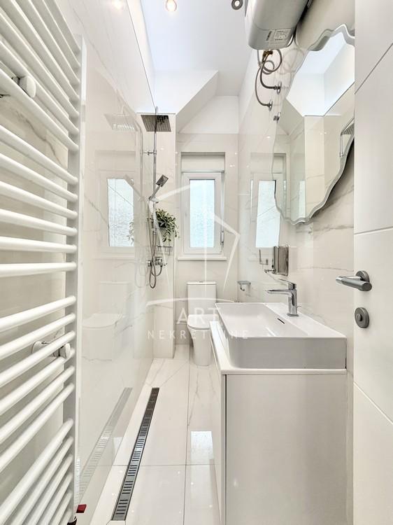 Stan na prodaju u Beogradu, Palilula, jednoiposoban, 47m2, cena 230000 evra