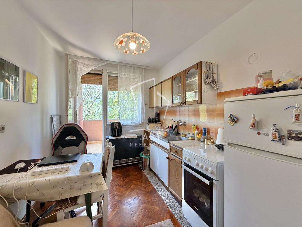 Stan na prodaju u Beogradu, Karaburma, jednosoban, 36m2, cena 100000 evra