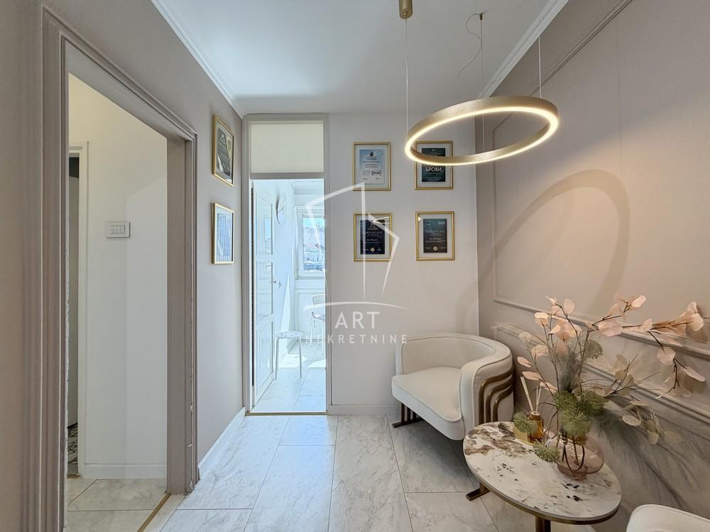 Stan na prodaju u Beogradu, Kalenić pijaca, dvosoban, 53m2, cena 235000 evra