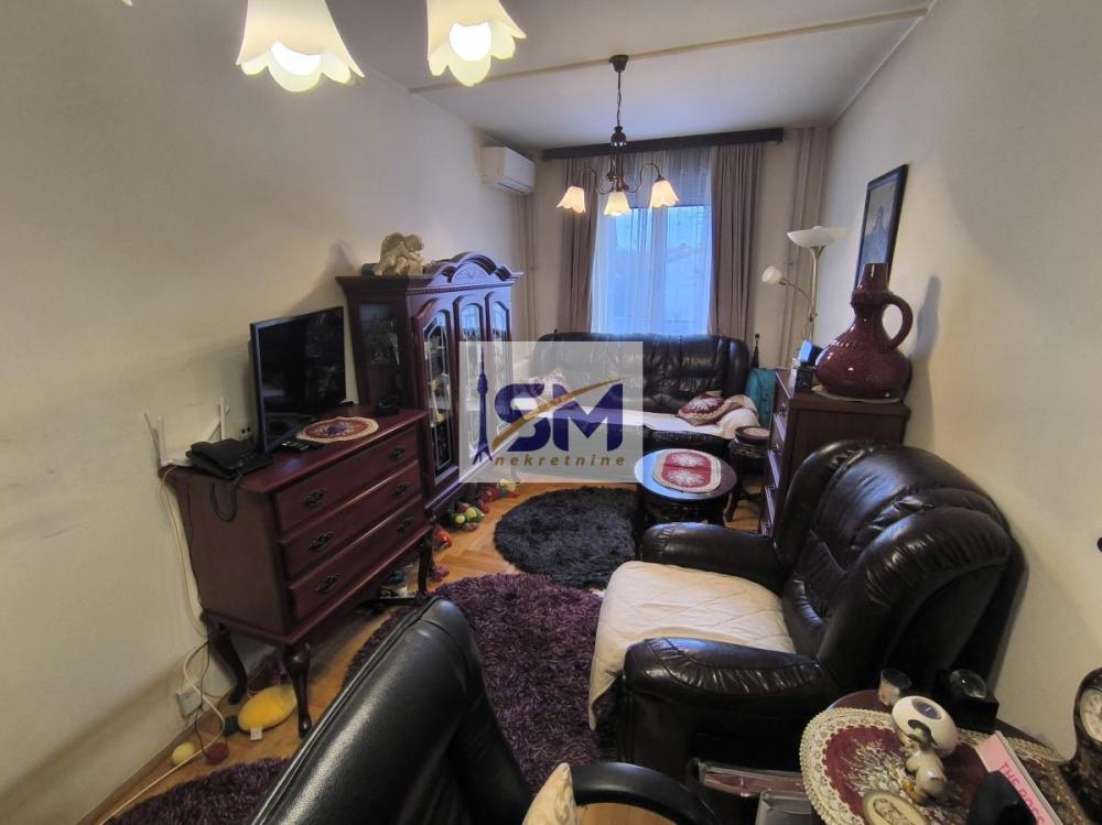 Stan na prodaju u Beogradu, Bele Vode, jednosoban, 37m2, cena 98000 evra