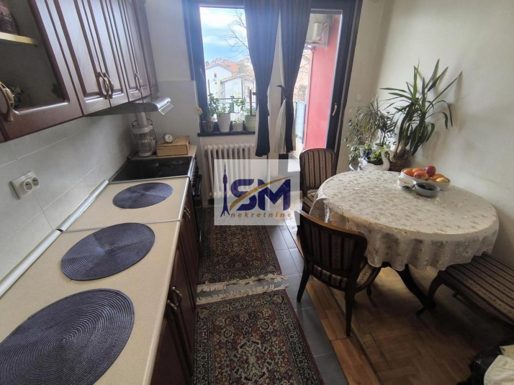 Stan na prodaju u Beogradu, Bele Vode, jednosoban, 37m2, cena 98000 evra