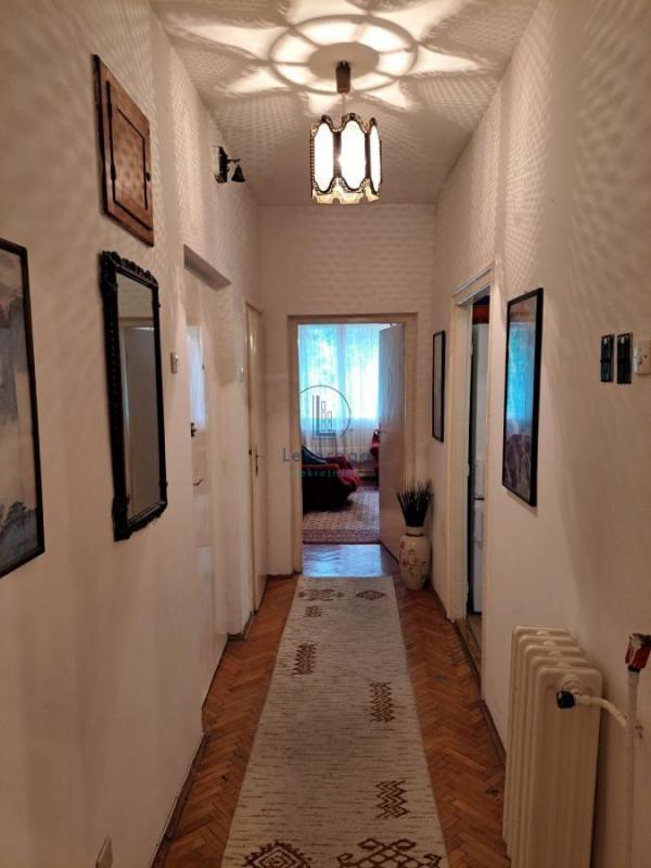 Stan na prodaju u Beogradu, Senjak, dvosoban, 122m2, cena 320000 evra