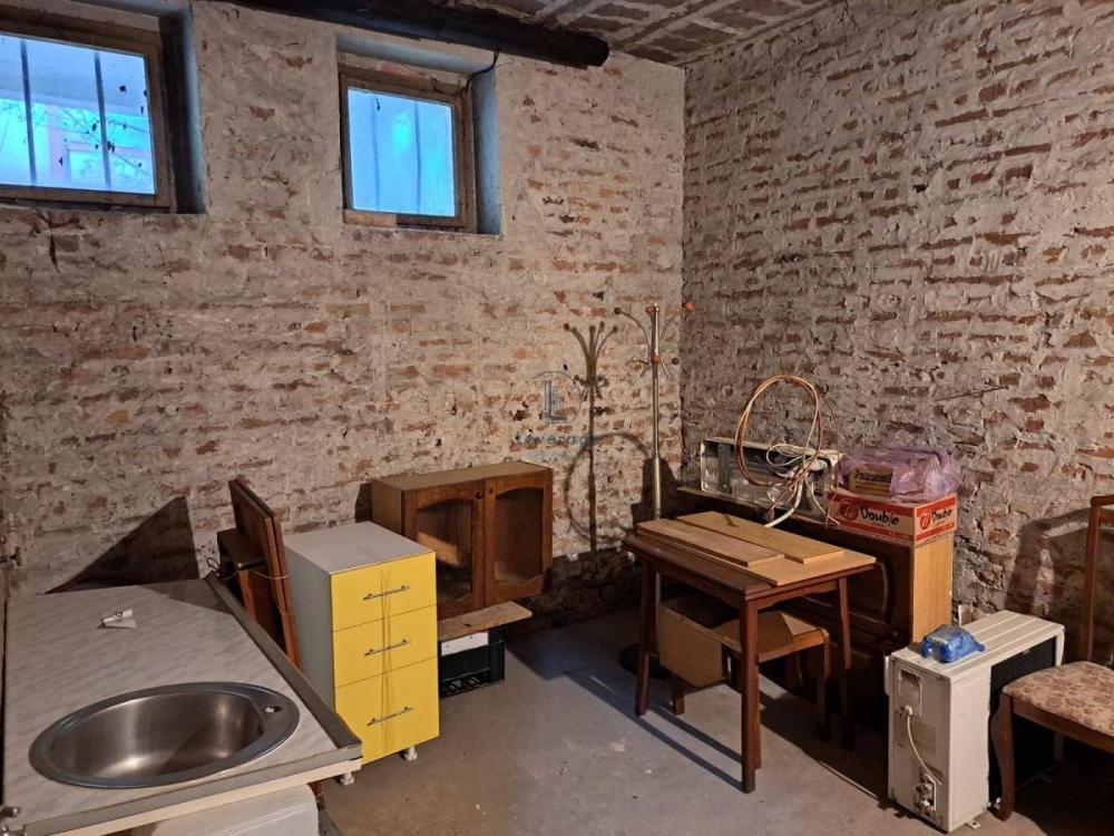 Stan na prodaju u Beogradu, Senjak, dvosoban, 122m2, cena 320000 evra