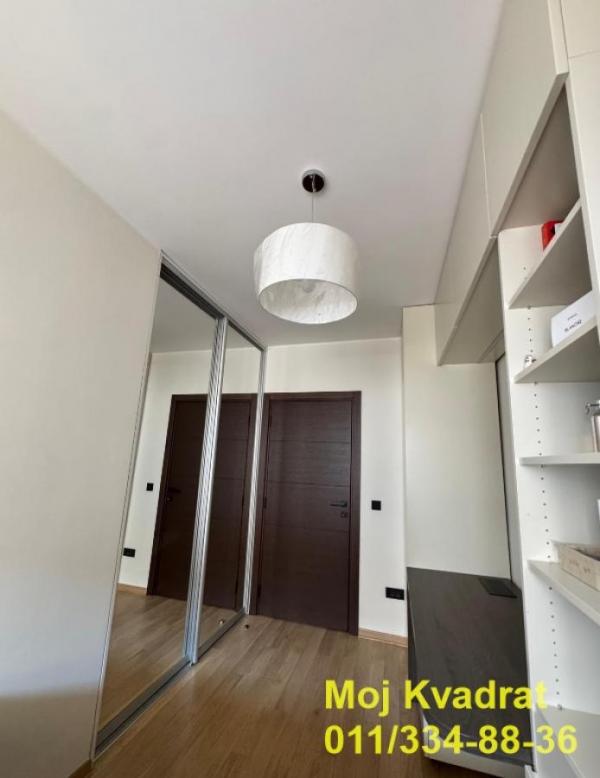 Stan na prodaju u Beogradu, Crveni Krst, cetvorosoban, 102m2, cena 450000 evra