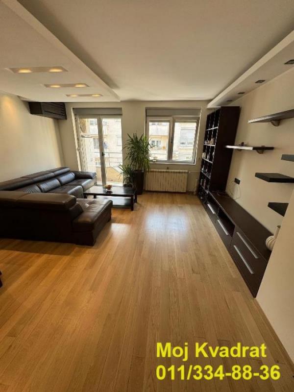 Stan na prodaju u Beogradu, Crveni Krst, cetvorosoban, 102m2, cena 450000 evra