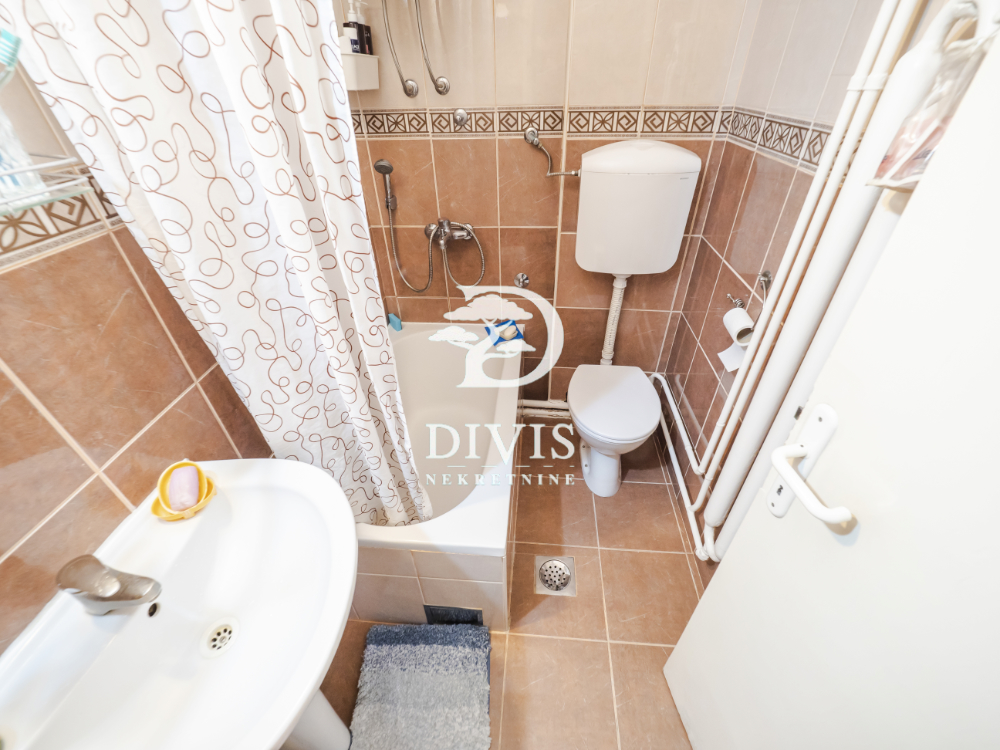 Stan na prodaju u Beogradu, Zvezdara, dvoiposoban, 62m2, cena 199000 evra