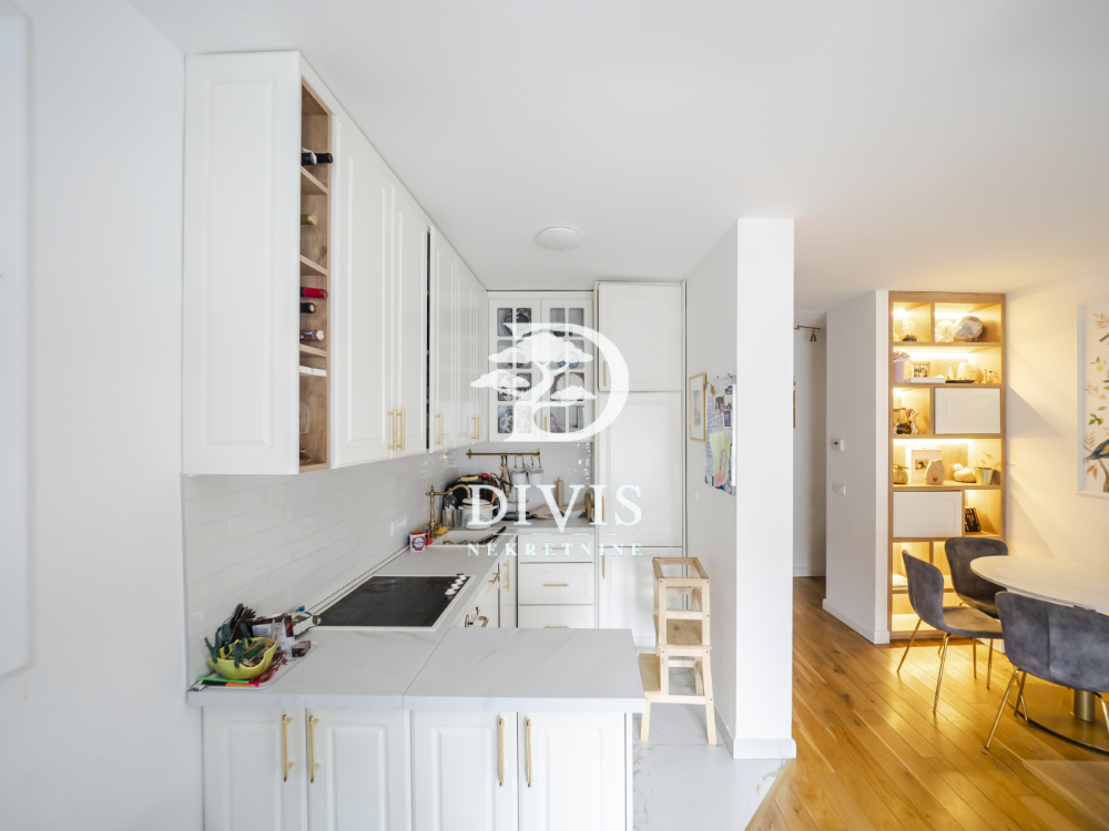 Stan na prodaju u Beogradu, Olimp, troiposoban, 74m2, cena 286000 evra