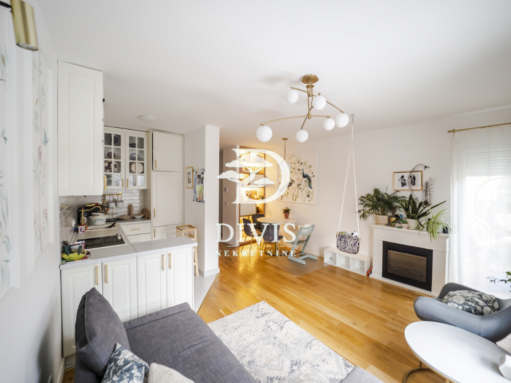 Stan na prodaju u Beogradu, Olimp, troiposoban, 74m2, cena 286000 evra