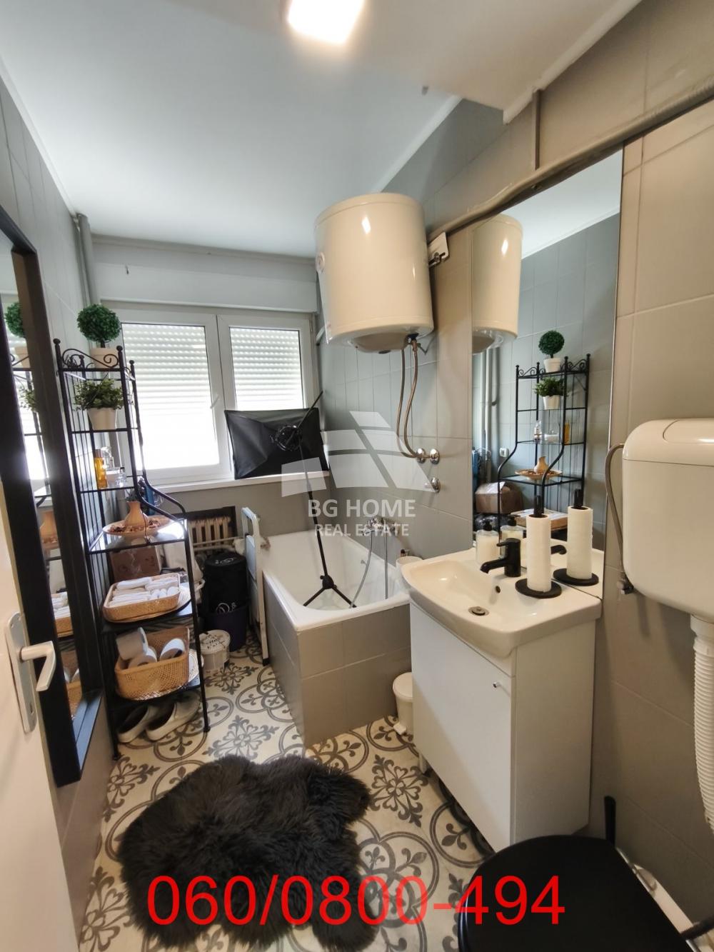 Stan na prodaju u Beogradu, Kalenić pijaca, dvosoban, 53m2, cena 235000 evra