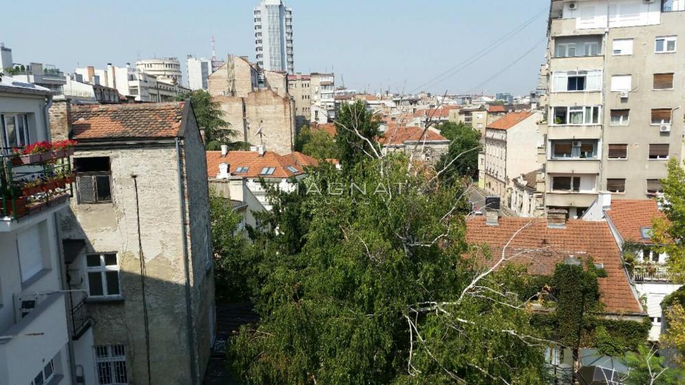 Stan na prodaju u Beogradu, Stari grad, trosoban, 58m2, cena 290000 evra