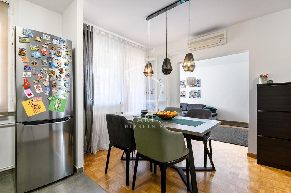 Stan na prodaju u Beogradu, Meandri, dvosoban, 58m2, cena 185000 evra