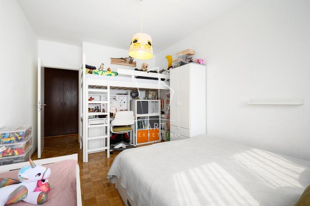 Stan na prodaju u Beogradu, Meandri, dvosoban, 58m2, cena 185000 evra