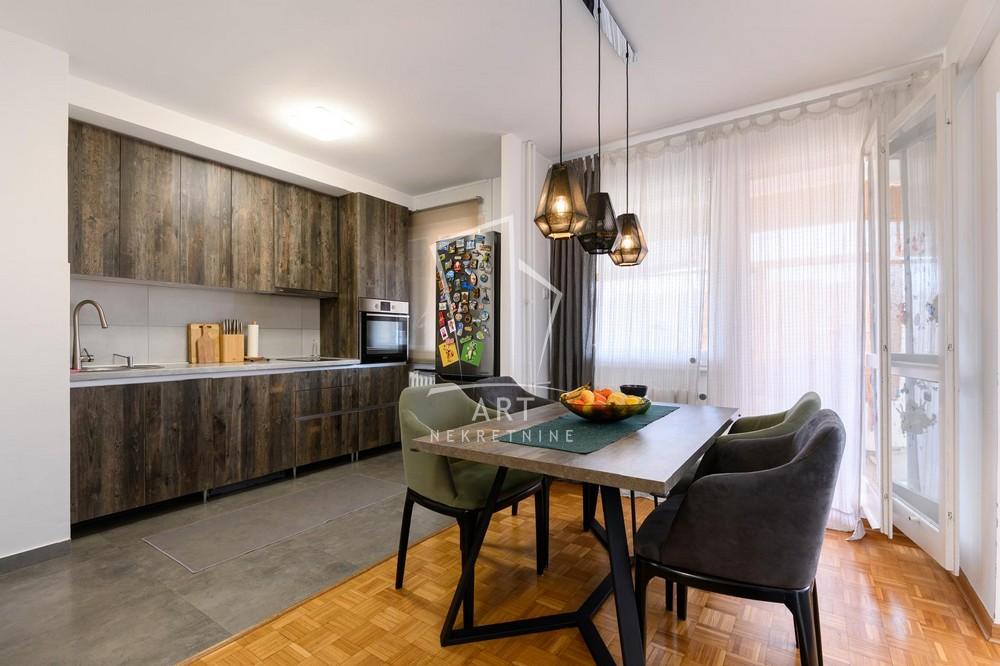 Stan na prodaju u Beogradu, Meandri, dvosoban, 58m2, cena 185000 evra