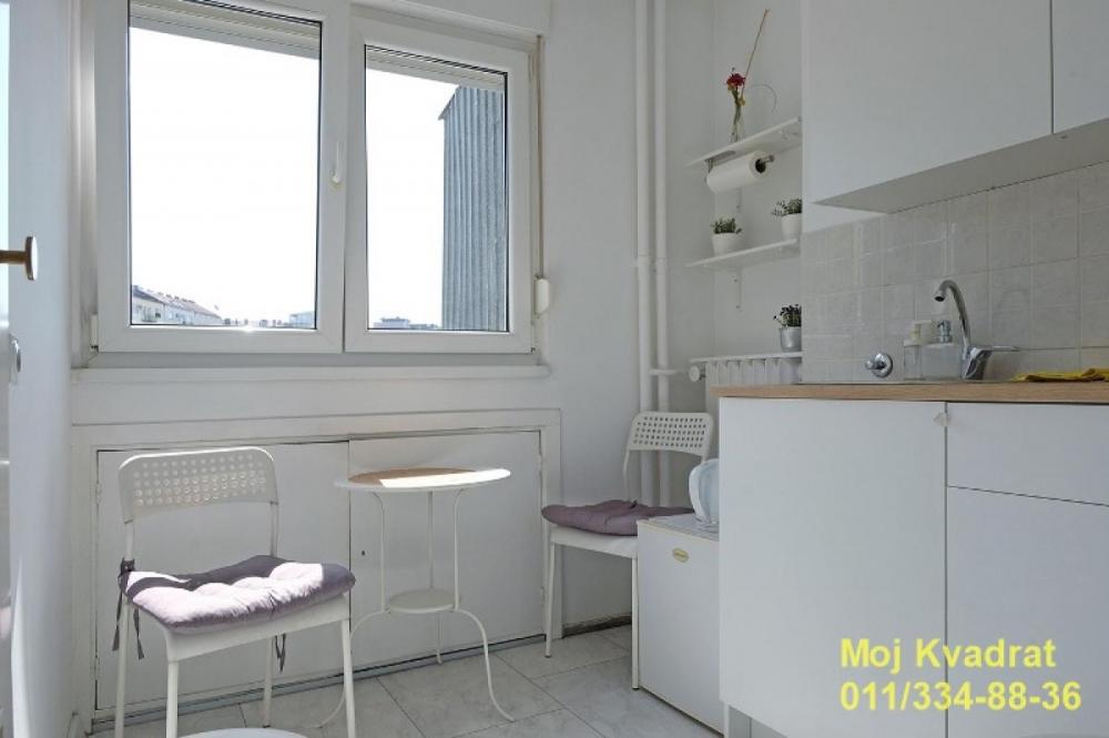 Stan na prodaju u Beogradu, Kalenić pijaca, dvosoban, 53m2, cena 235000 evra