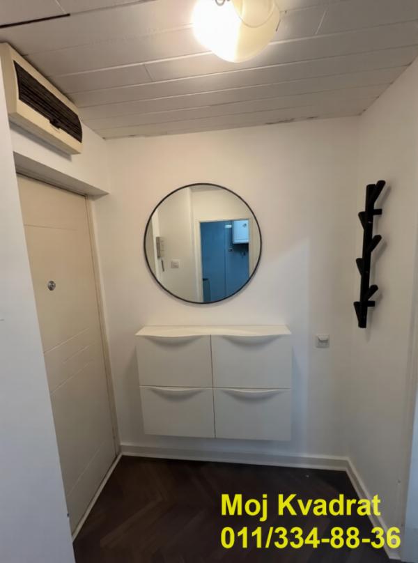 Stan na prodaju u Beogradu, Karaburma, dvoiposoban, 42m2, cena 120000 evra