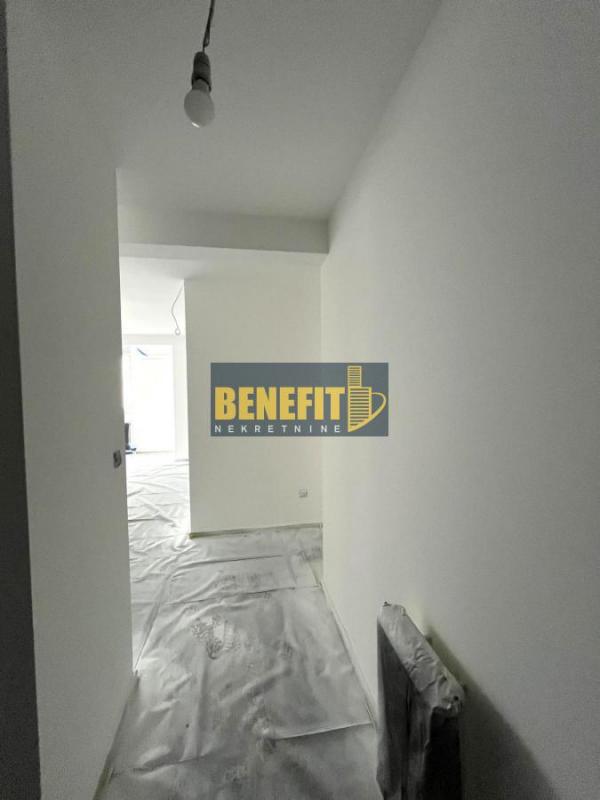 Stan na prodaju u Beogradu, Čubura, trosoban, 65m2, cena 270000 evra