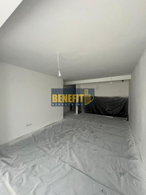 Stan na prodaju u Beogradu, Čubura, trosoban, 65m2, cena 270000 evra