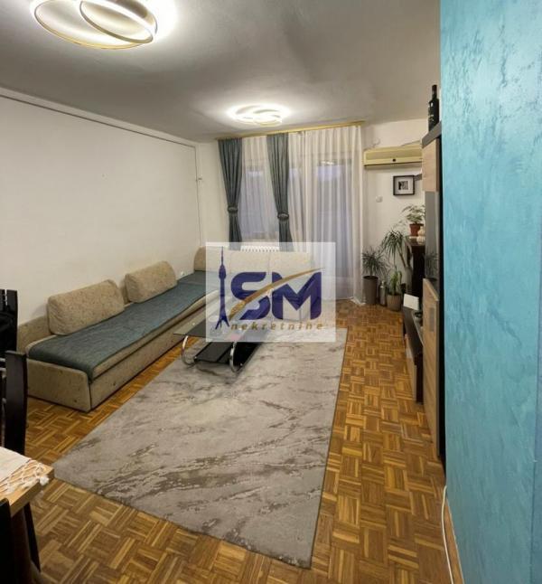 Stan na prodaju u Beogradu, Petlovo brdo, dvoiposoban, 49m2, cena 104000 evra