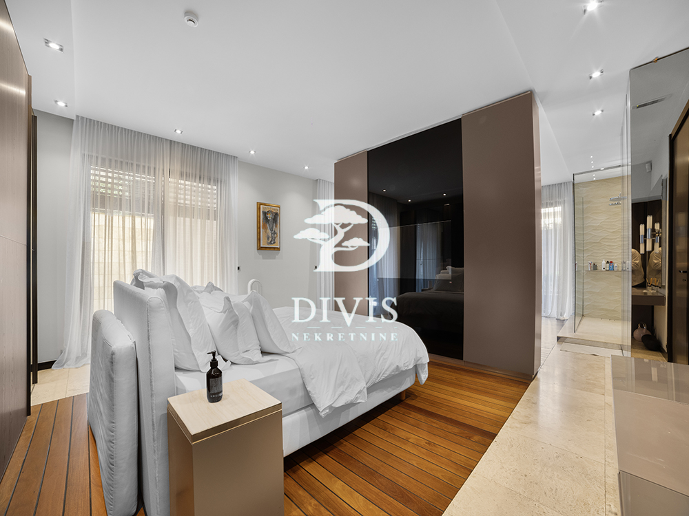 Stan na prodaju u Beogradu, Dedinje, cetvorosoban, 360m2, cena 1700000 evra