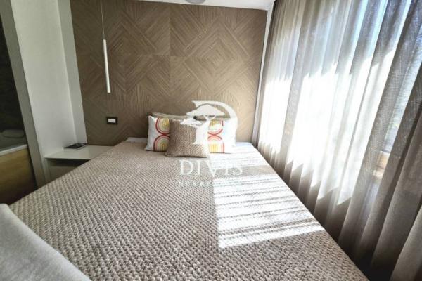 Stan na prodaju u Beogradu, Novi Beograd blok 38 (OŠ Ratko Mitrović), trosoban, 72m2, cena 295000 evra