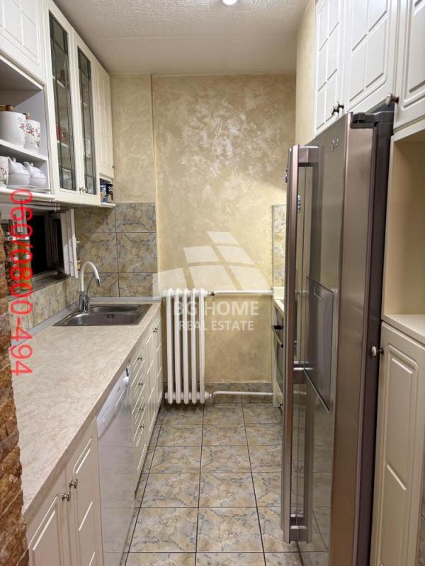 Stan na prodaju u Beogradu, Nova Galenika, trosoban, 73m2, cena 260000 evra