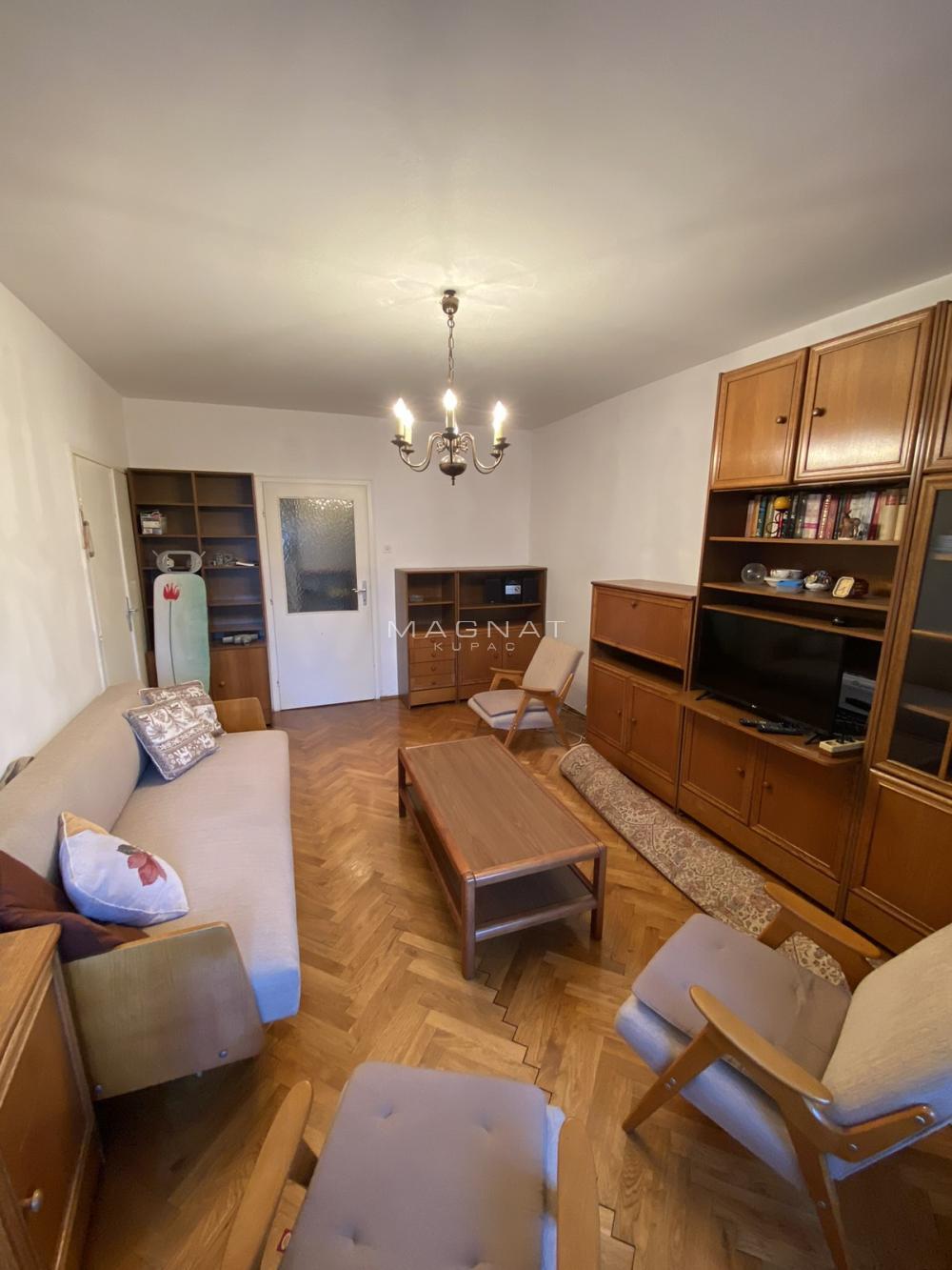 Stan na prodaju u Beogradu, Vračar, dvoiposoban, 68m2, cena 285000 evra