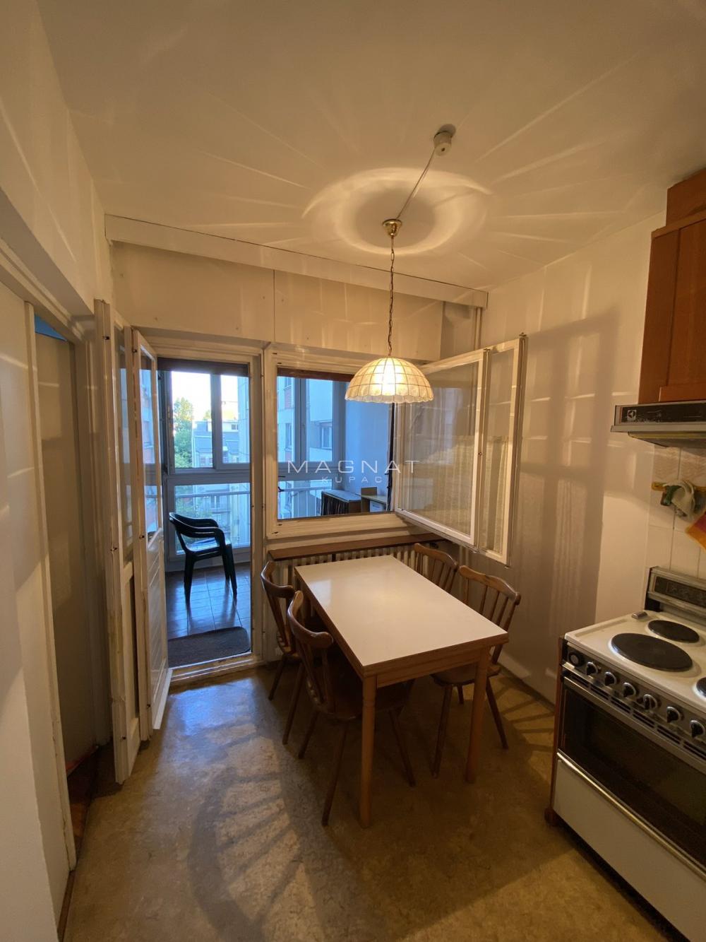 Stan na prodaju u Beogradu, Vračar, dvoiposoban, 68m2, cena 285000 evra