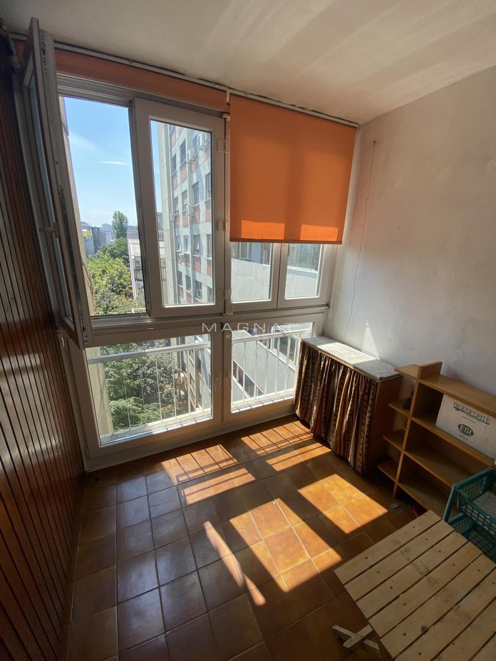 Stan na prodaju u Beogradu, Vračar, dvoiposoban, 68m2, cena 285000 evra