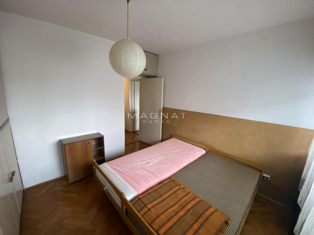 Stan na prodaju u Beogradu, Vračar, dvoiposoban, 68m2, cena 285000 evra