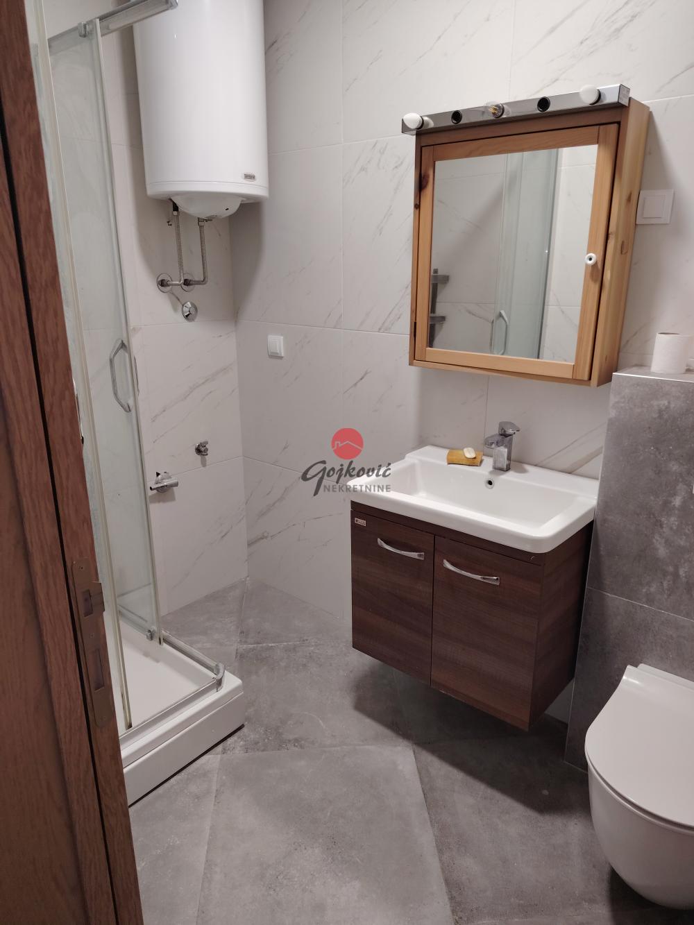 Stan na prodaju u Beogradu, Mirijevo, 100m2, cena 183000 evra