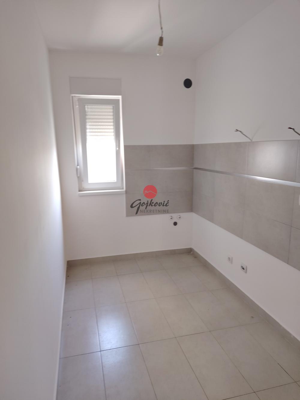 Stan na prodaju u Beogradu, Mirijevo, 100m2, cena 183000 evra