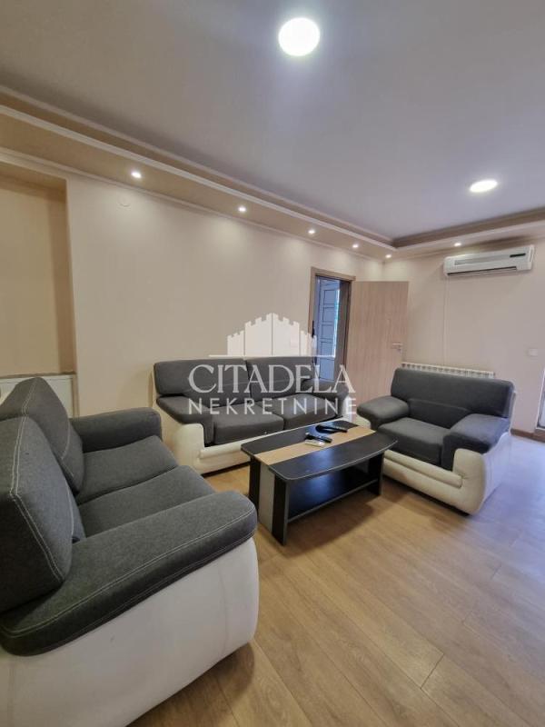 Stan na prodaju u Beogradu, Čukarica, trosoban, 73m2, cena 167500 evra