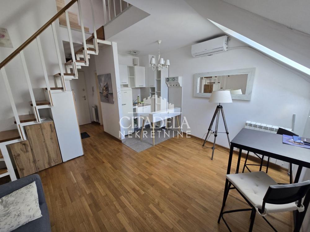 Stan na prodaju u Beogradu, Crveni Krst, jednoiposoban, 29m2, cena 135000 evra