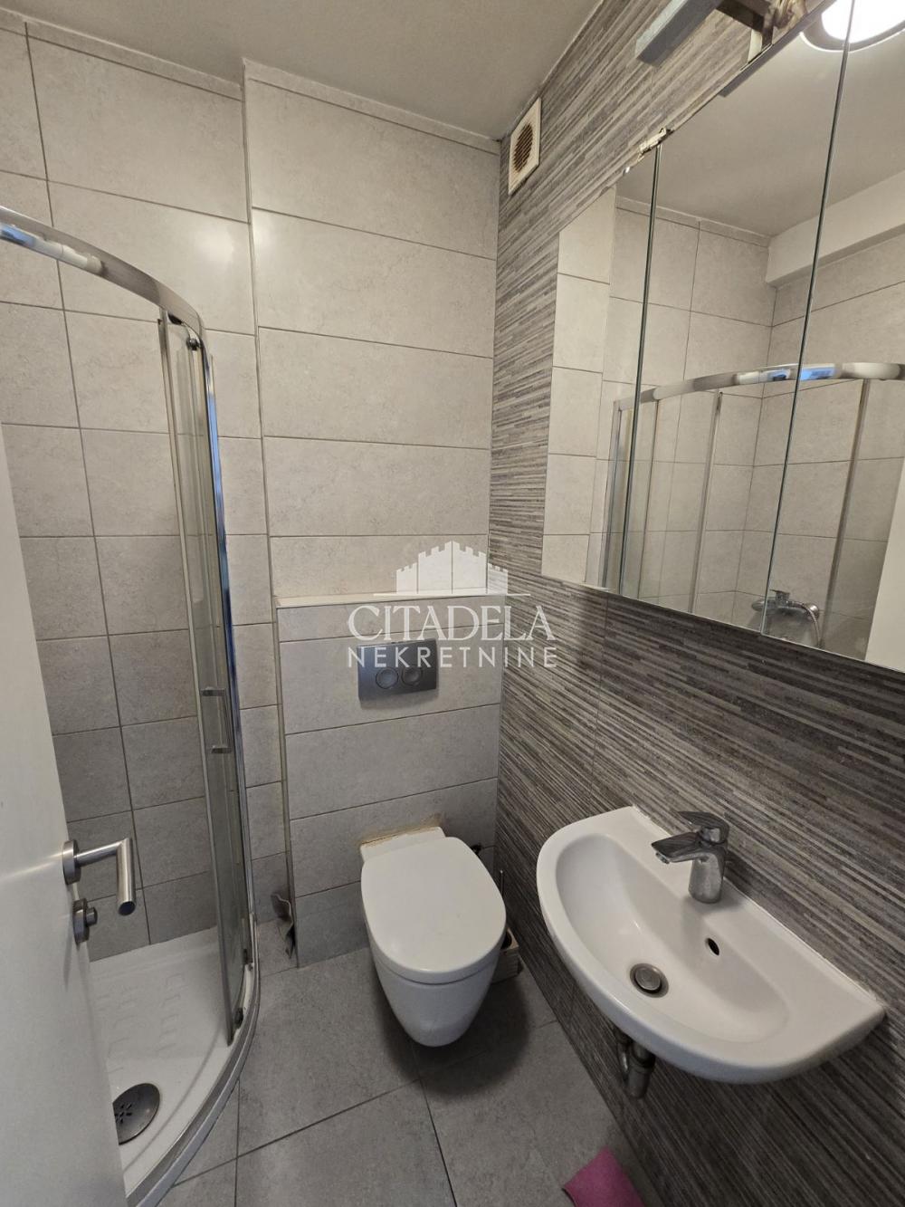 Stan na prodaju u Beogradu, Crveni Krst, jednoiposoban, 29m2, cena 135000 evra