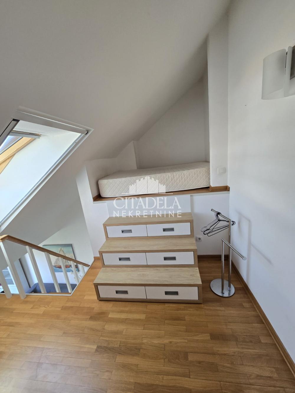 Stan na prodaju u Beogradu, Crveni Krst, jednoiposoban, 29m2, cena 135000 evra