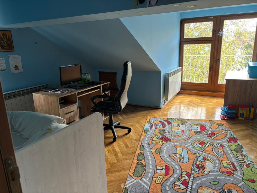 Stan na prodaju u Beogradu, 130m2, cena 398000 evra
