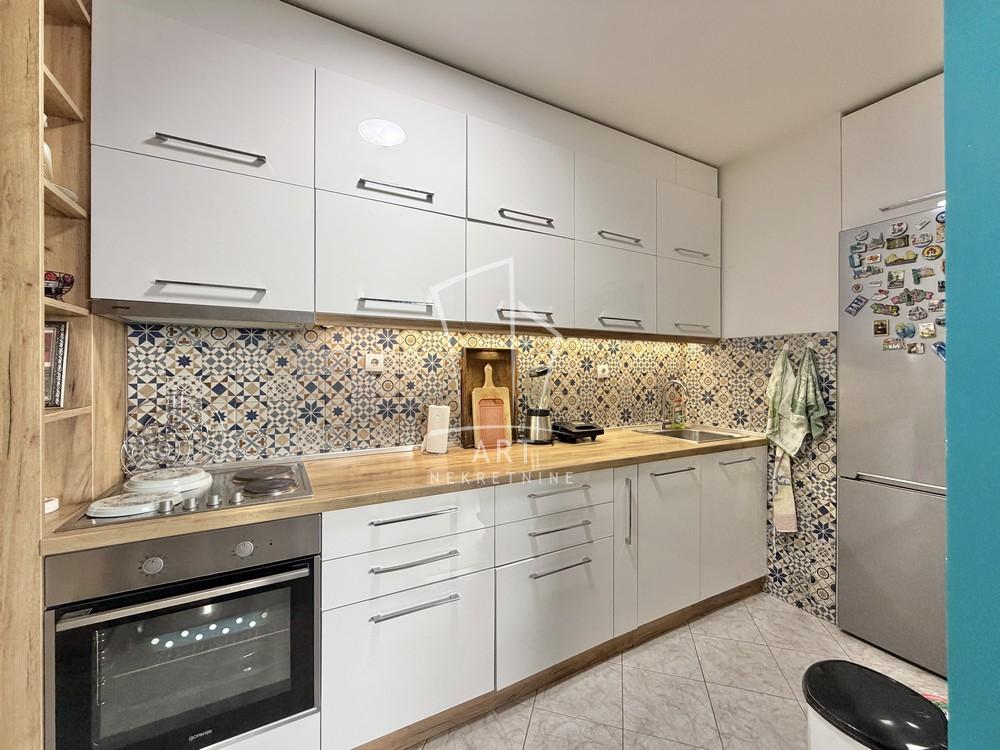 Stan na prodaju u Beogradu, Barajevo, trosoban, 84m2, cena 110000 evra