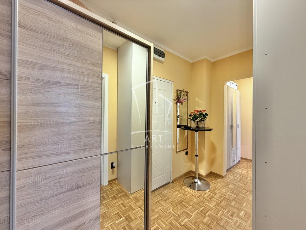 Stan na prodaju u Beogradu, Zvezdara, dvosoban, 58m2, cena 210000 evra