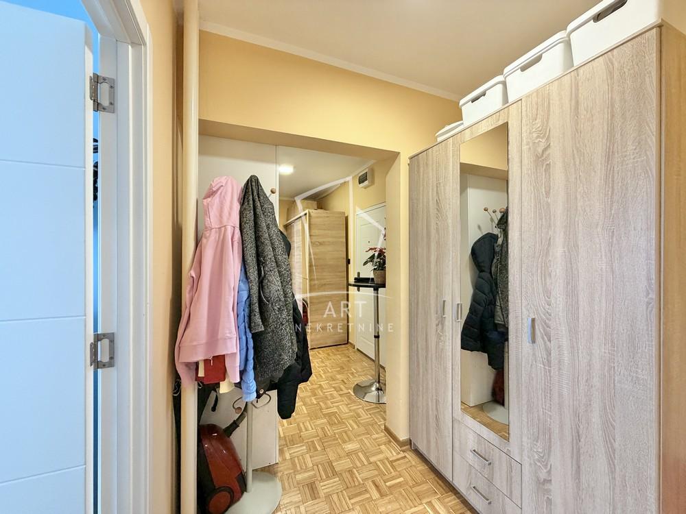 Stan na prodaju u Beogradu, Zvezdara, dvosoban, 58m2, cena 210000 evra