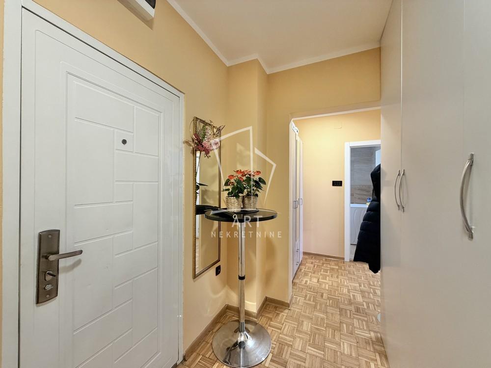 Stan na prodaju u Beogradu, Zvezdara, dvosoban, 58m2, cena 210000 evra