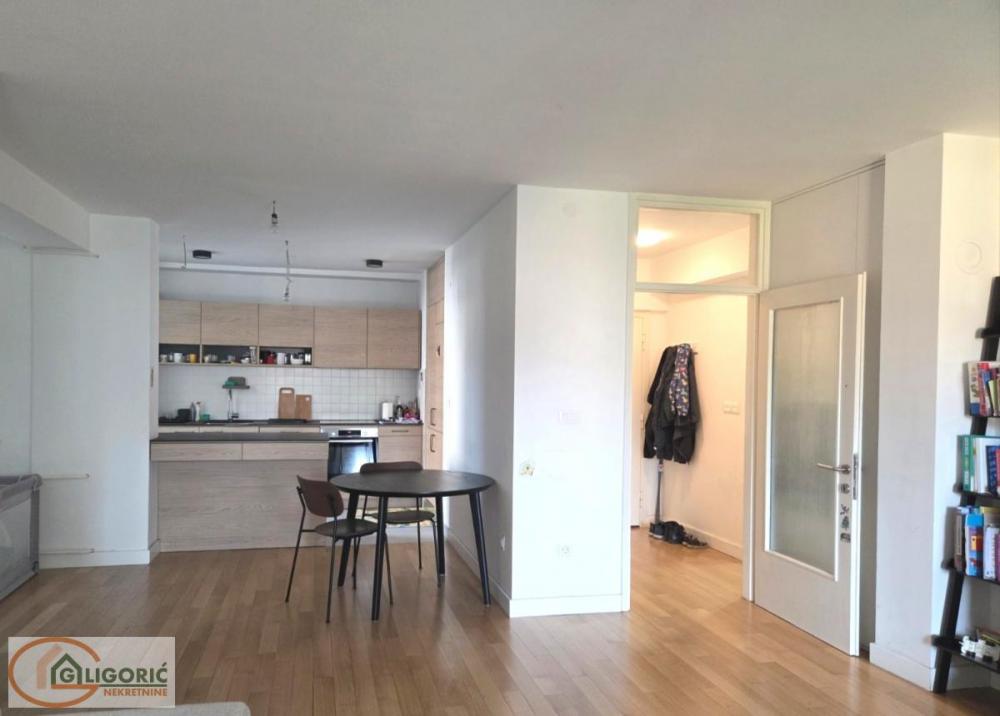 Stan na prodaju u Beogradu, Gundulićev venac, trosoban, 86m2, cena 380000 evra