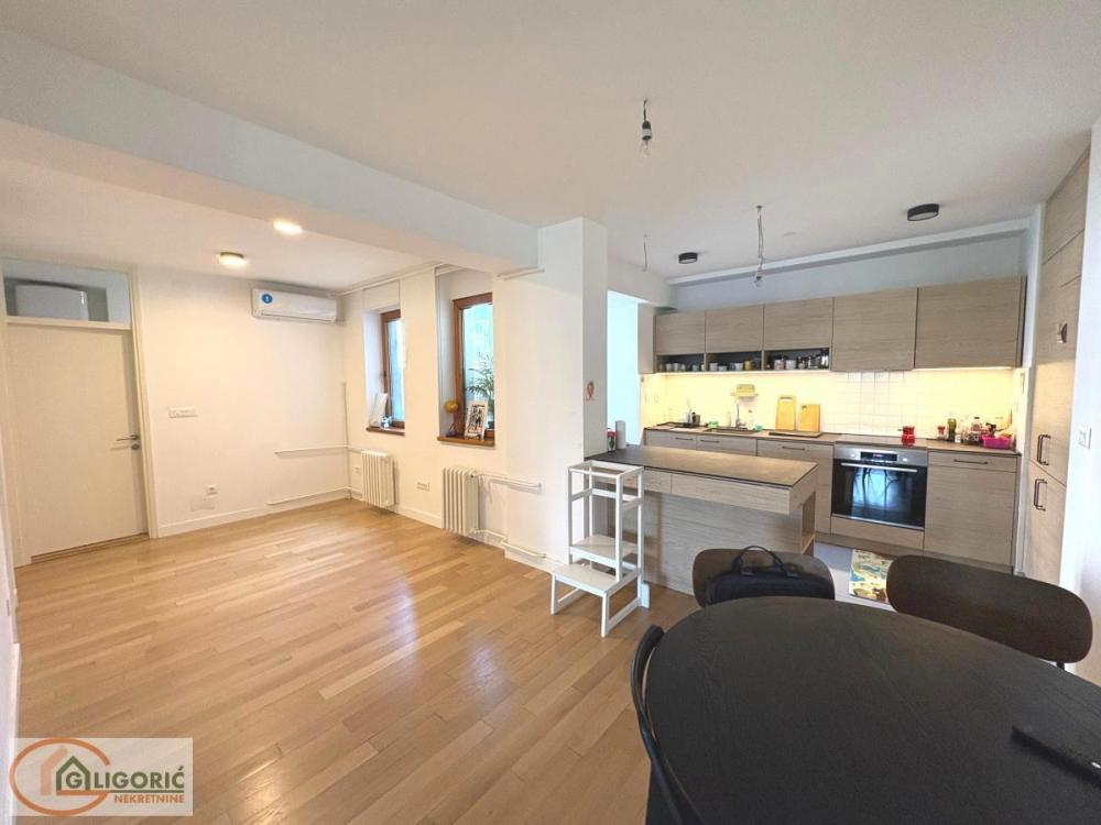 Stan na prodaju u Beogradu, Gundulićev venac, trosoban, 86m2, cena 380000 evra