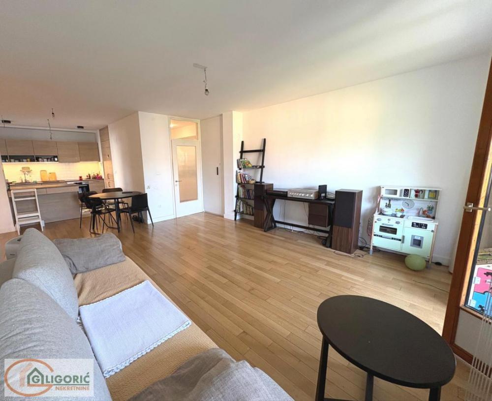 Stan na prodaju u Beogradu, Gundulićev venac, trosoban, 86m2, cena 380000 evra