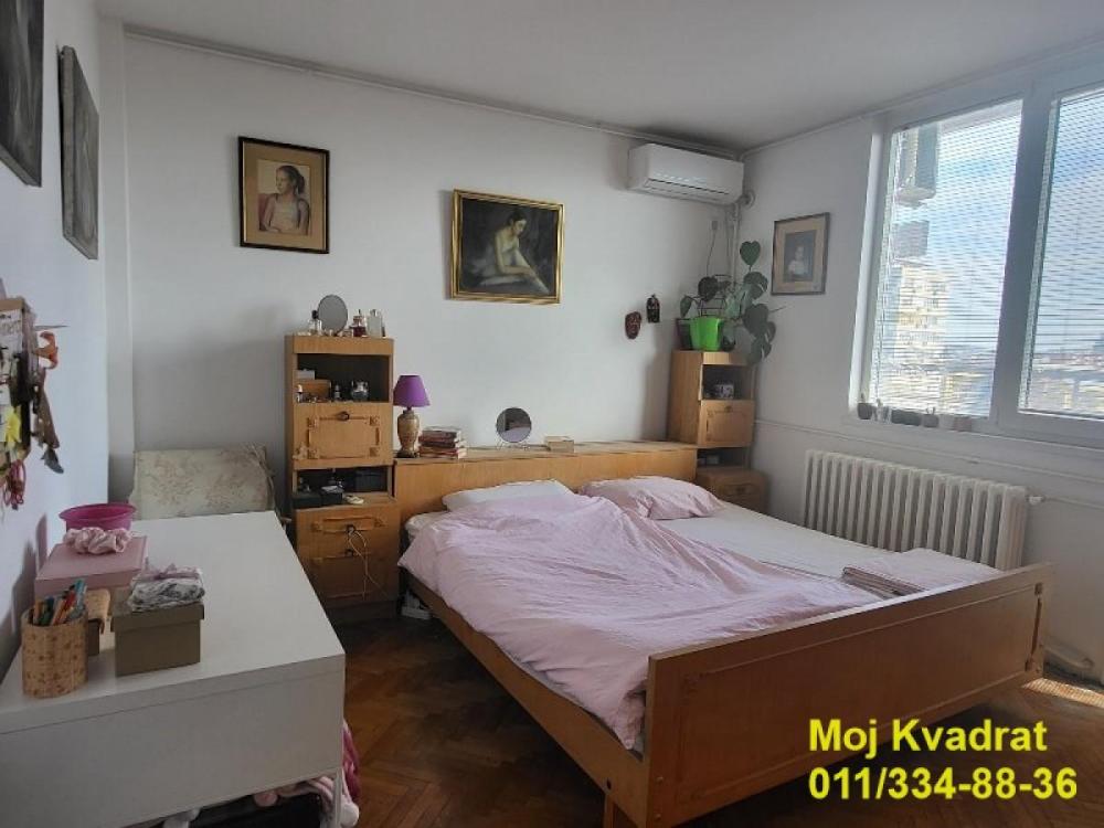 Stan na prodaju u Beogradu, Fontana, dvosoban, 77m2, cena 220000 evra