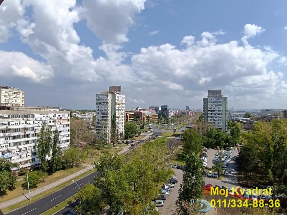 Stan na prodaju u Beogradu, Fontana, dvosoban, 77m2, cena 220000 evra