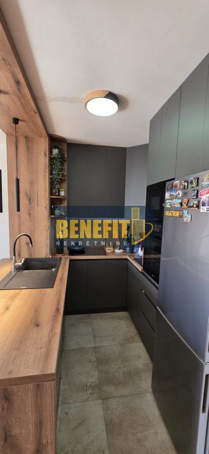 Stan na prodaju u Beogradu, Mirijevo, trosoban, 69m2, cena 208000 evra