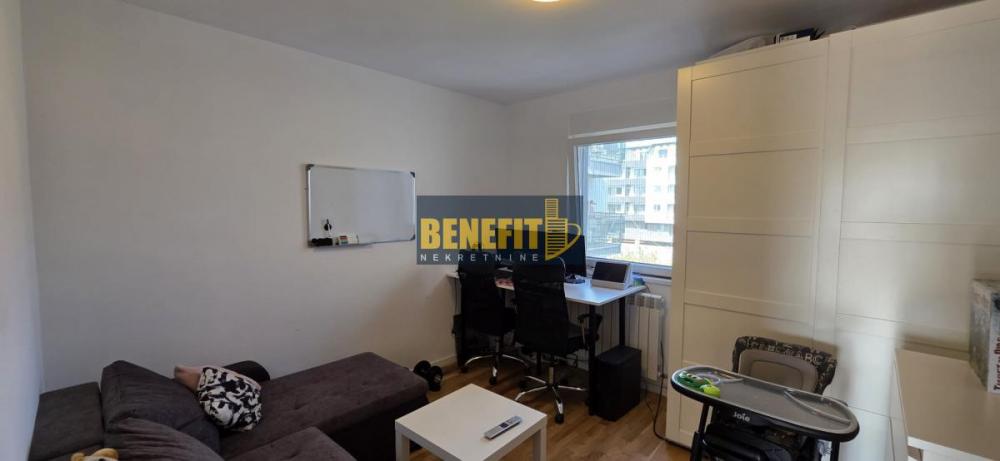 Stan na prodaju u Beogradu, Mirijevo, trosoban, 69m2, cena 208000 evra