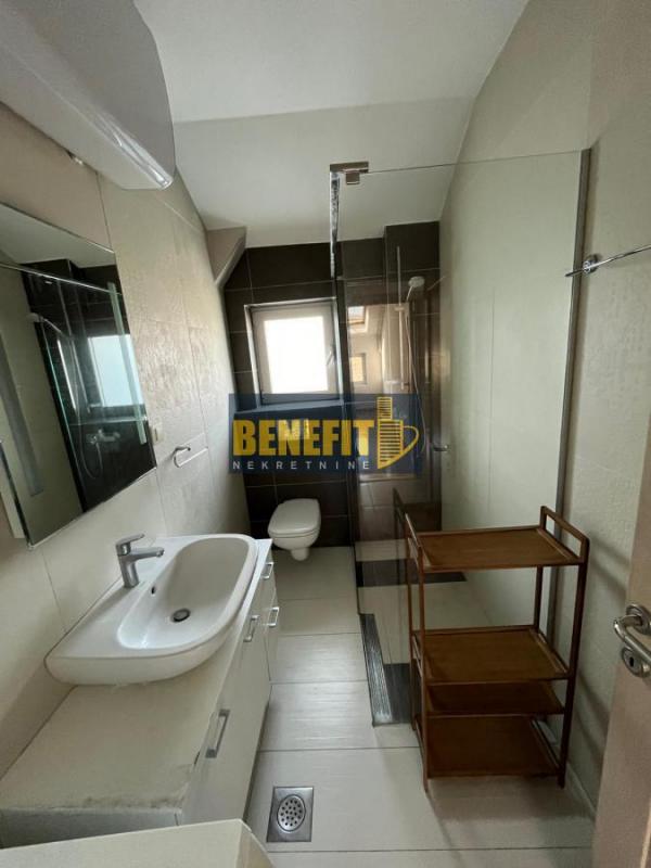 Stan na prodaju u Beogradu, Beograd (centar), trosoban, 58m2, cena 285000 evra